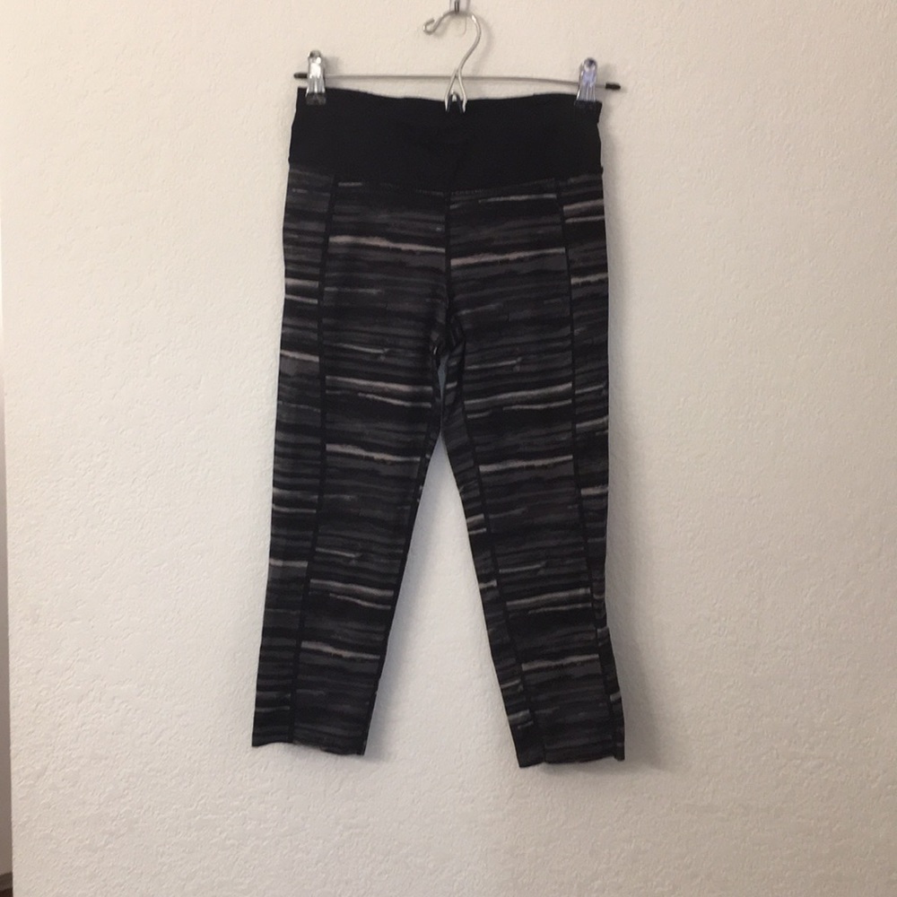 Betsey Johnson Performance leggings size small